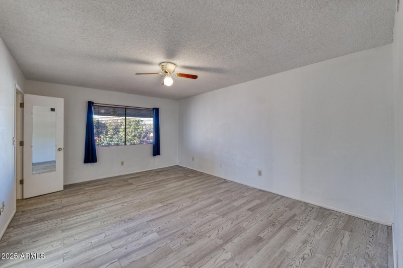 082193-1801 Periwinkle Drive