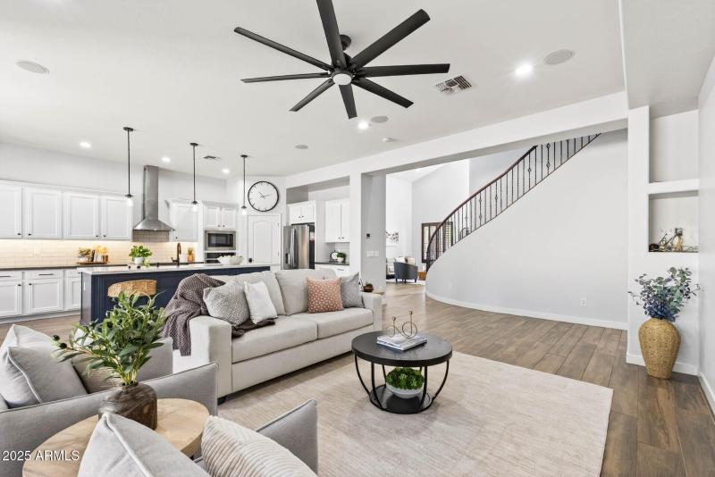 135_6858_W_Peak_View20 (1)_mls