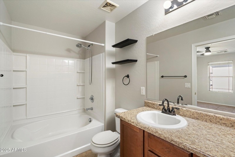 En-suite primary bath