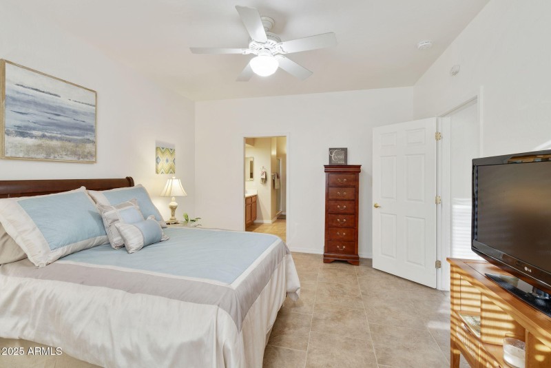 primary with en suite