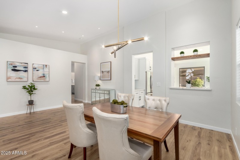 LIGHT BRIGHT OPEN CONCEPT