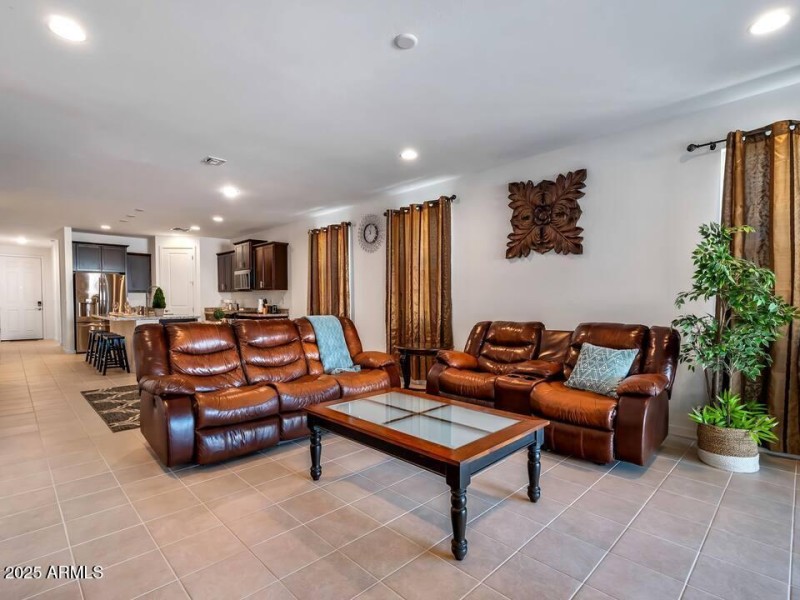 499bb5b5-7734-47be-940f-ad4579ce9833 - C