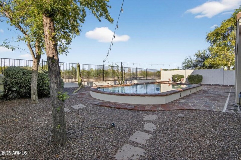 20251016171710231037000000-o