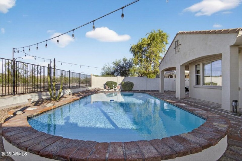 20251016171712444443000000-o