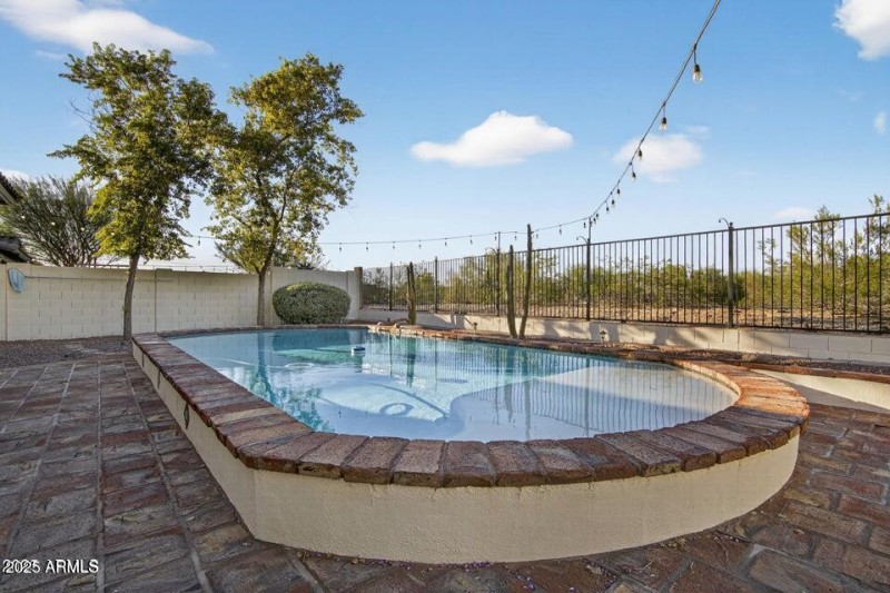 20251016171718801245000000-o