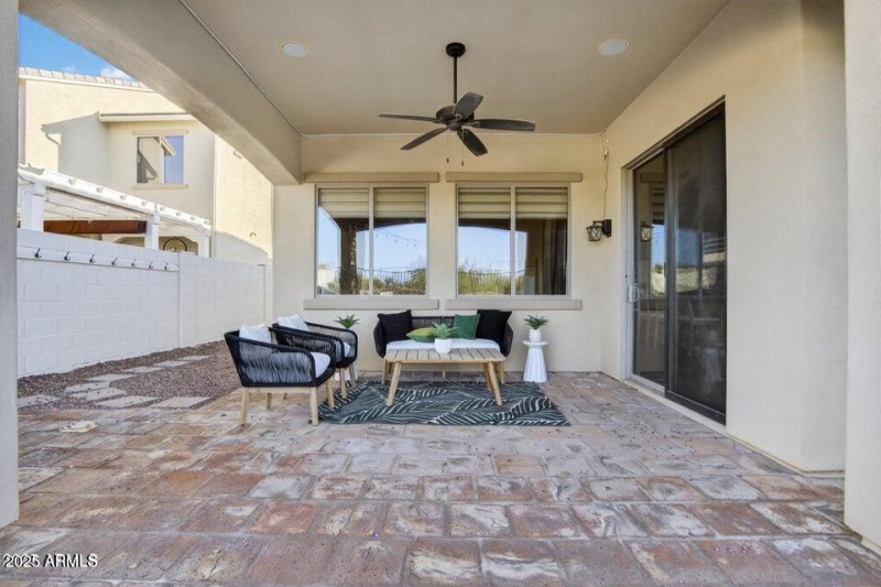 20251016171721214969000000-o