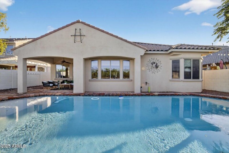 20251016171726479012000000-o