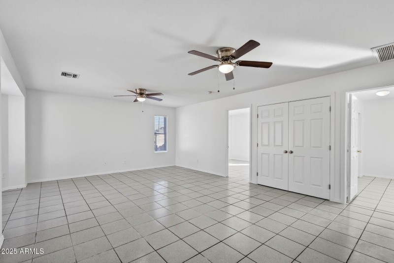 06_8321_W_Edwards6_mls