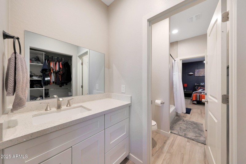 Jack N Jill Bathroom