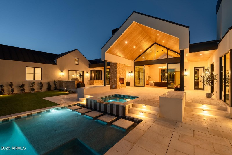 Backyard/Pool