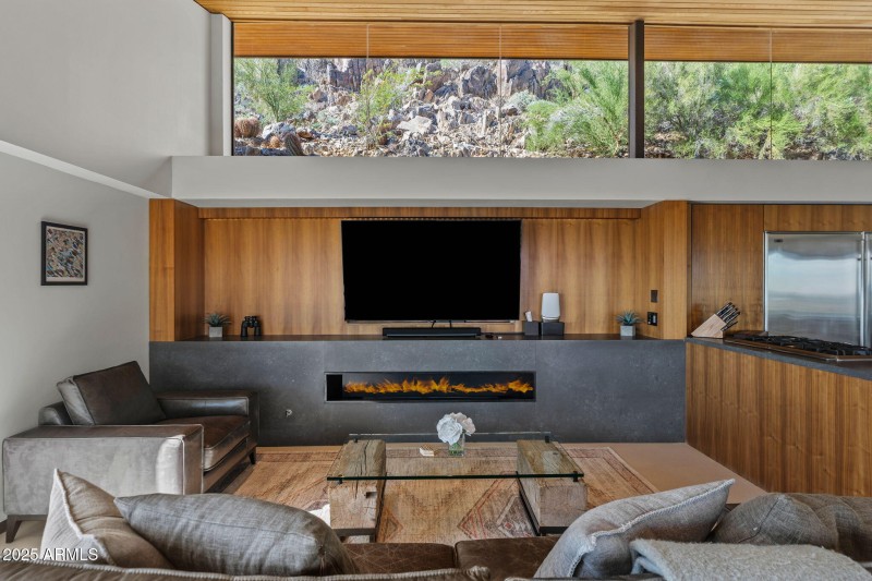 28-web-or-mls-7517 N Moonlight Ln--58