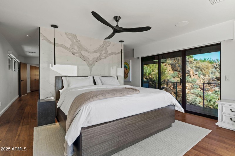 78-web-or-mls-7517 N Moonlight Ln--73