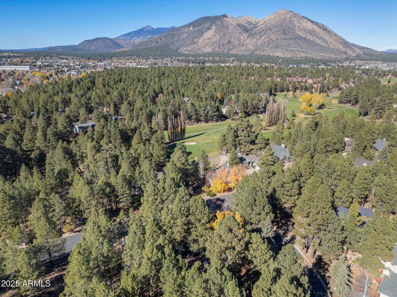 Close to Aspen Valley Golf Course
