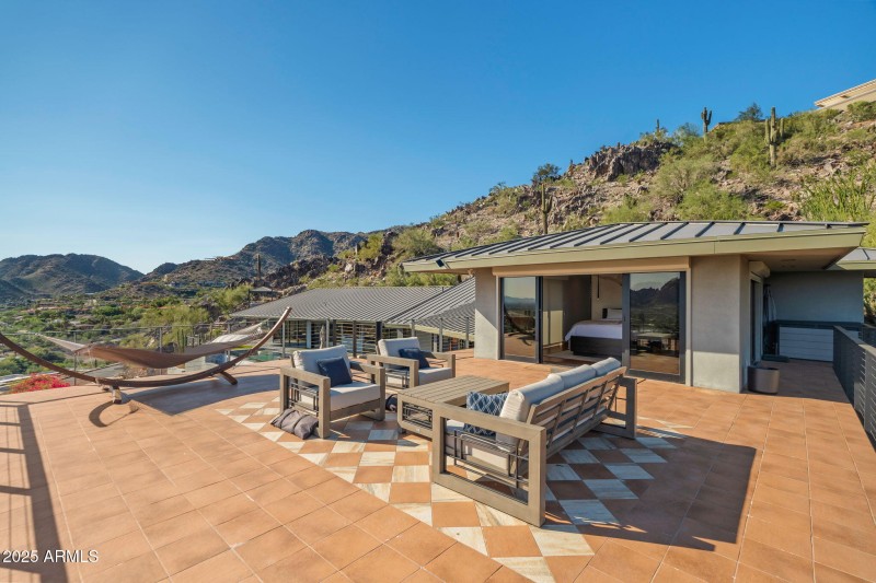 87-web-or-mls-7517 N Moonlight Ln--82