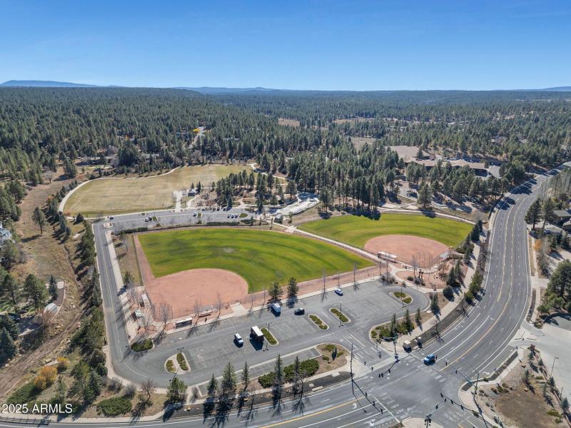 Close to Fox Glenn Public Park