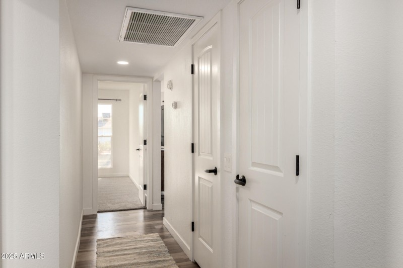 Hallway w/2 closets!