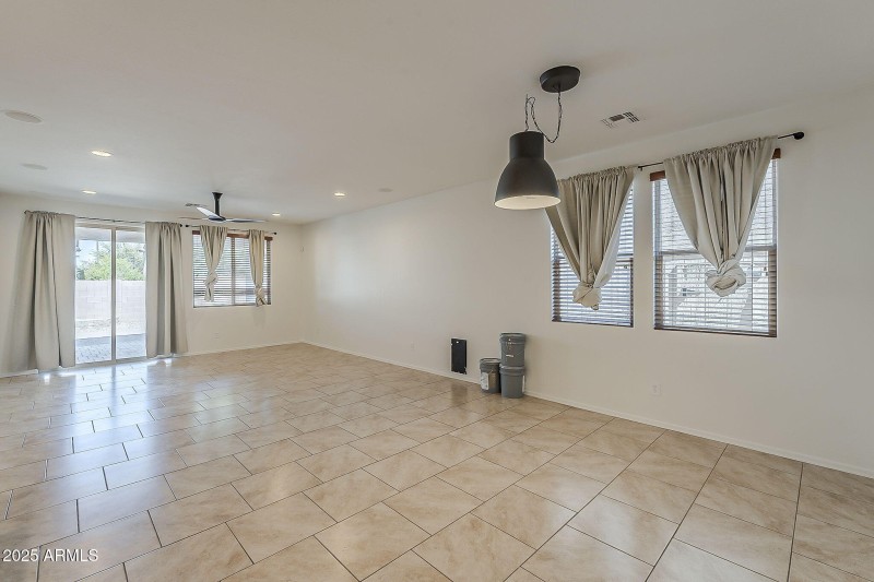 6-web-or-mls-Stacey-6