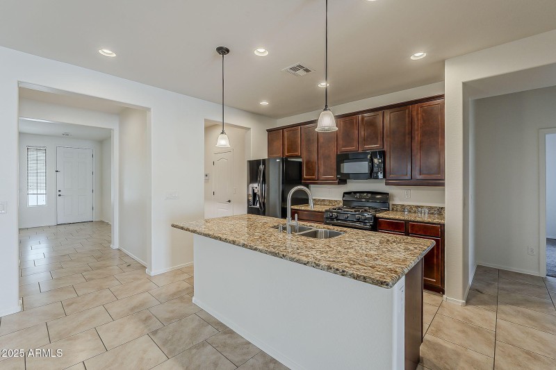 11-web-or-mls-Stacey-11