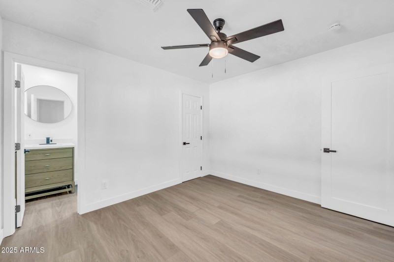 3328 E Willetta St-12