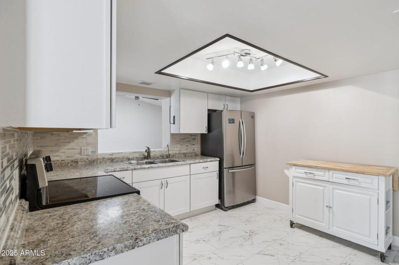 11-web-or-mls-4662-w-kings-ave