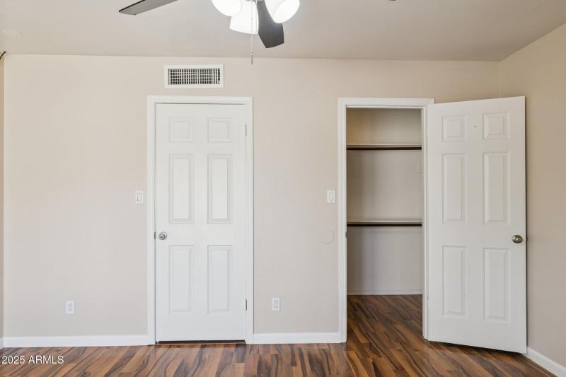 16-web-or-mls-4662-w-kings-ave