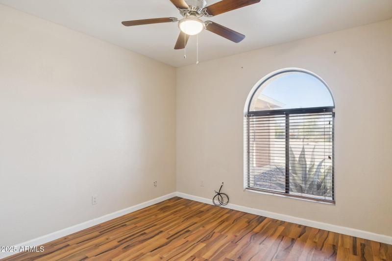 21-web-or-mls-4662-w-kings-ave