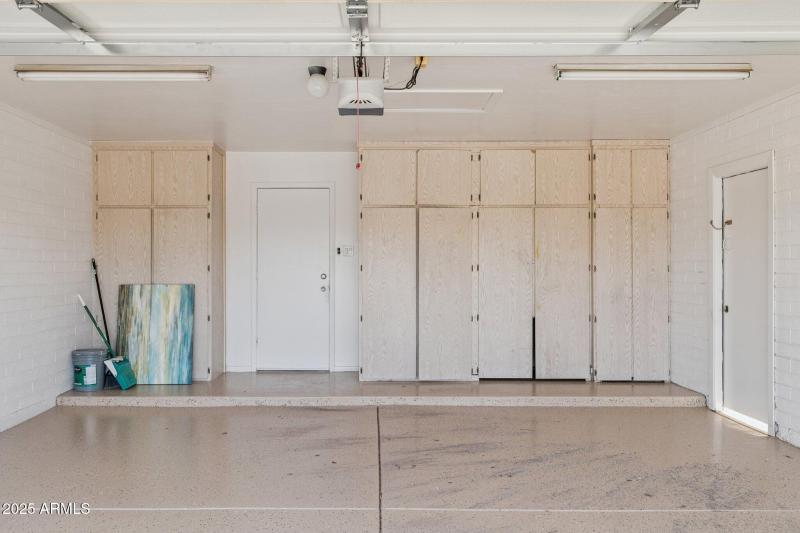 26-web-or-mls-4662-w-kings-ave