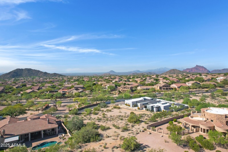 3545 N Ladera Cir-10