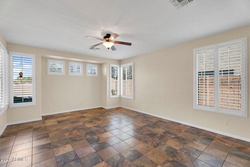 4-web-or-mls-3586 E Riopelle Ct-9