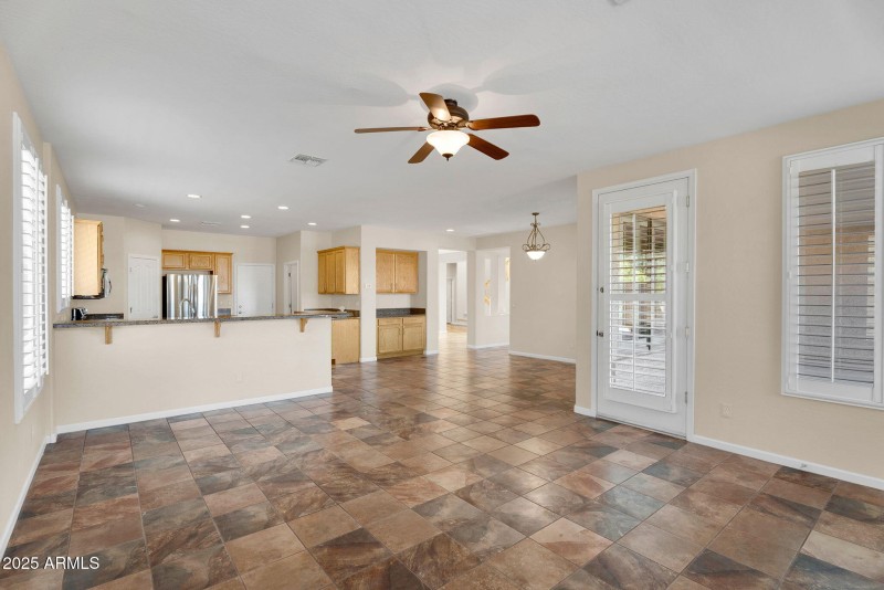 6-web-or-mls-3586 E Riopelle Ct-11