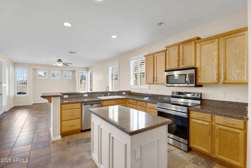 9-web-or-mls-3586 E Riopelle Ct-15