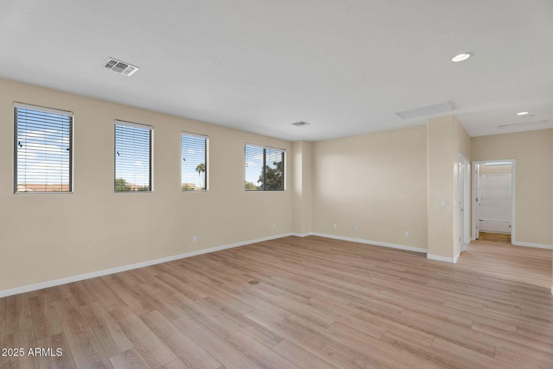 28-web-or-mls-3586 E Riopelle Ct-28