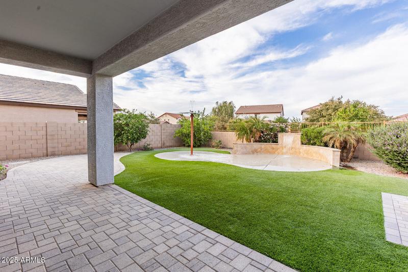 3312 E Russell St-28