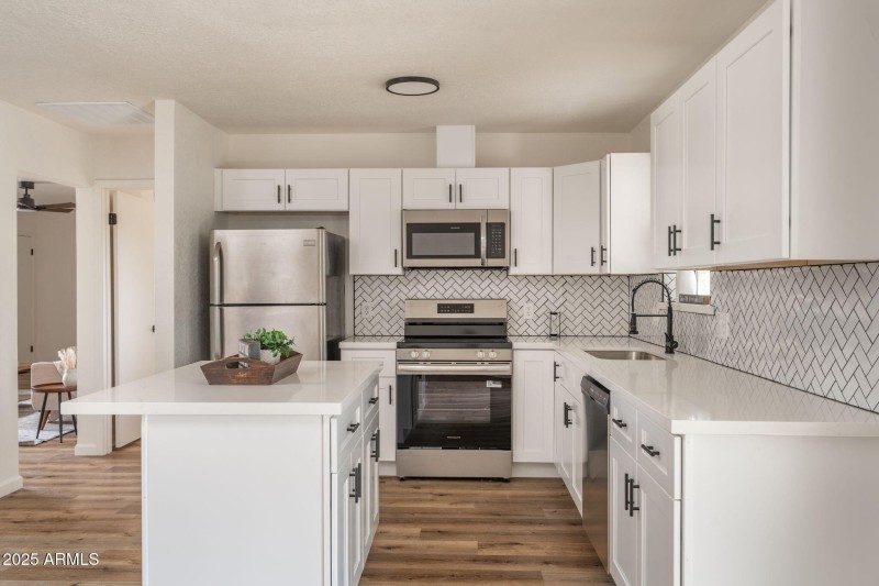 6-web-or-mls-415-w-fir-st