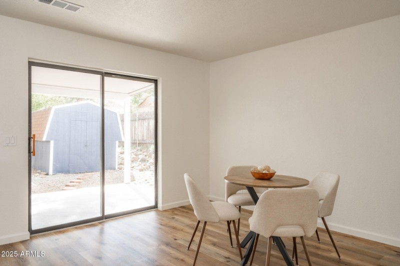 9-web-or-mls-415-w-fir-st