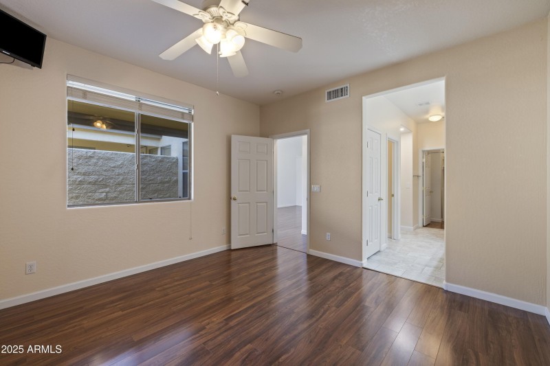 028_119Primary Bedroom