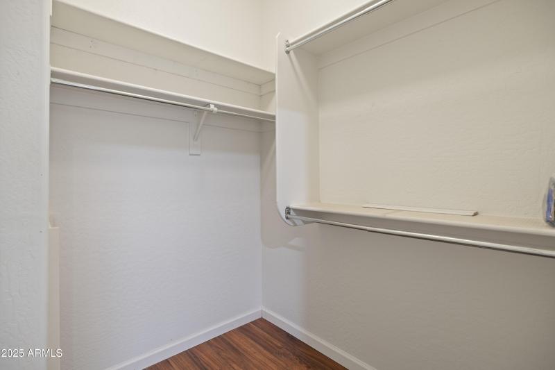 032_140Primary Closet