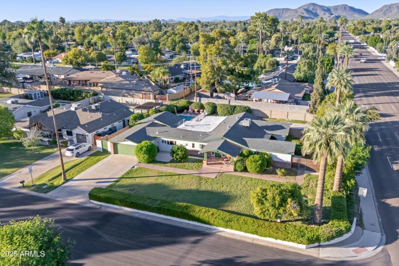 15_7502 n 7th ave-15