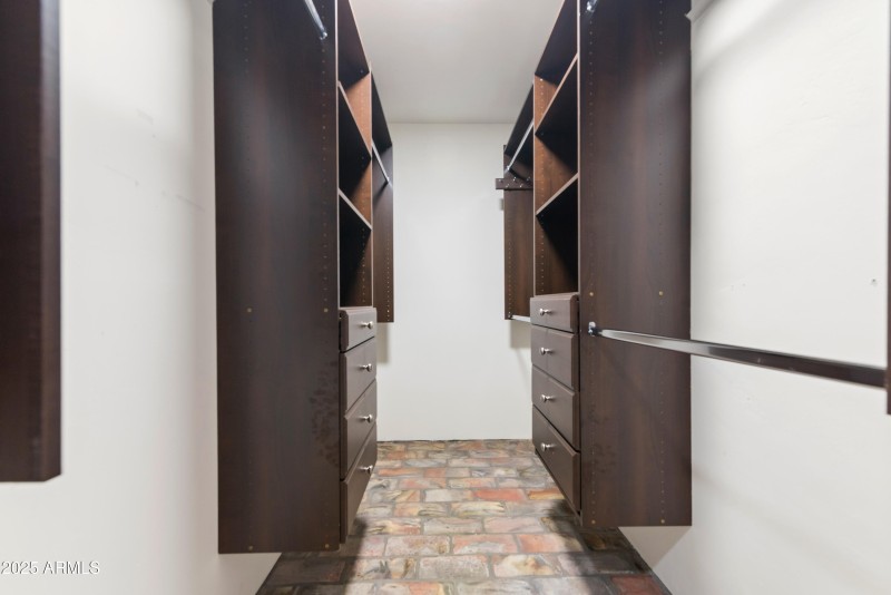 42_7502 n 7th ave-42