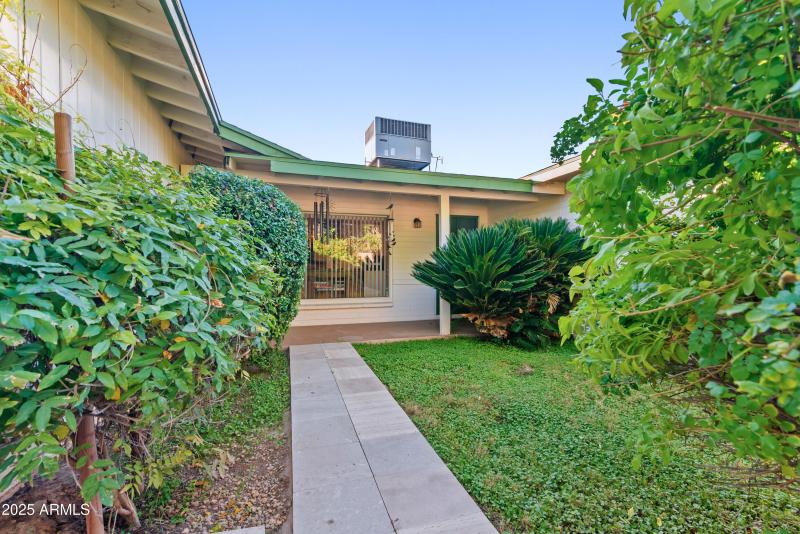 62_7502 n 7th ave-62