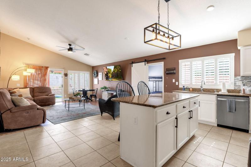 10-web-or-mls-2617-s-athena