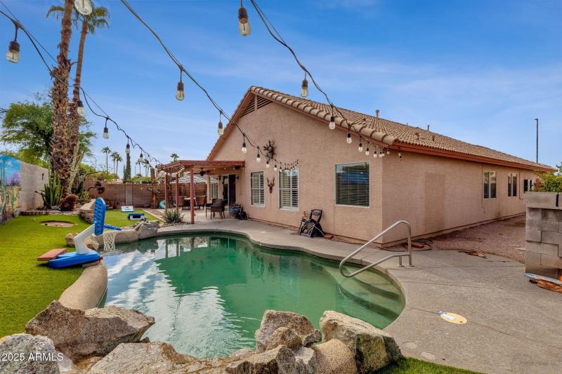 40-web-or-mls-2617-s-athena