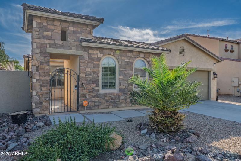 11-web-or-mls-36153 W Merced St-11