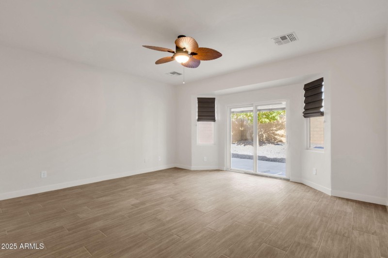 21-web-or-mls-15360-w-corrine-dr