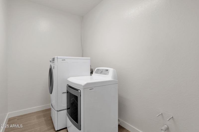 35-web-or-mls-15360-w-corrine-dr