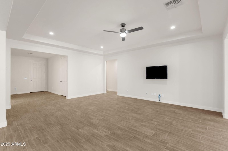 7-web-or-mls-15360-w-corrine-dr