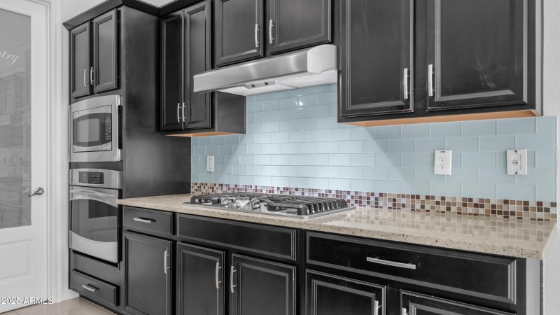 561 W Yellowstone Way (11)