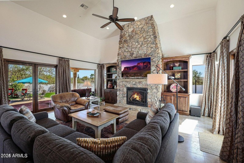 20240301233420810232000000-o