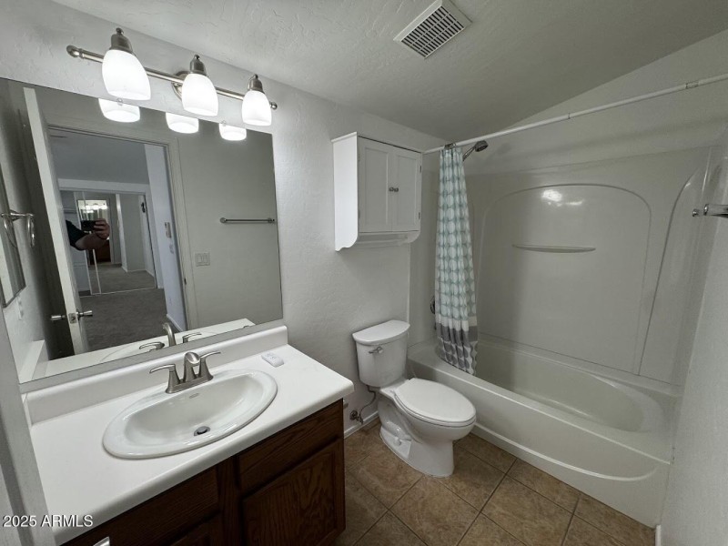 14 - Master Bathroom