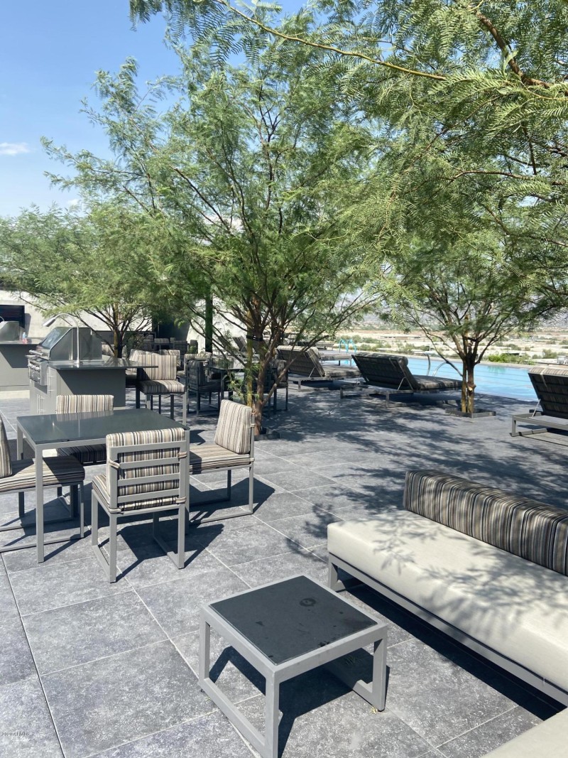 D7813CAE-5CAB-4526-A958-ED9E30813949